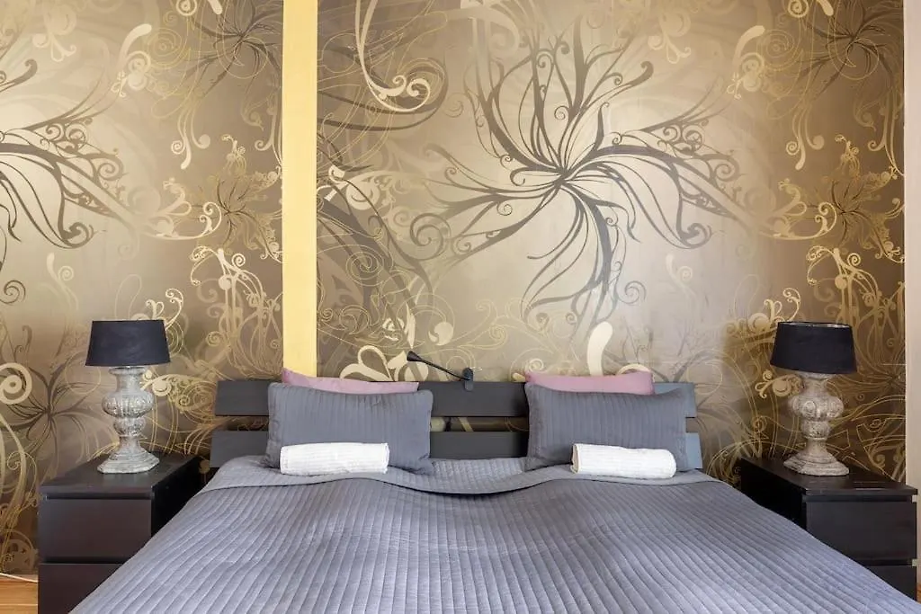 Bourgeois Boheme Apt. 88 M² City Center Budapest Apartment