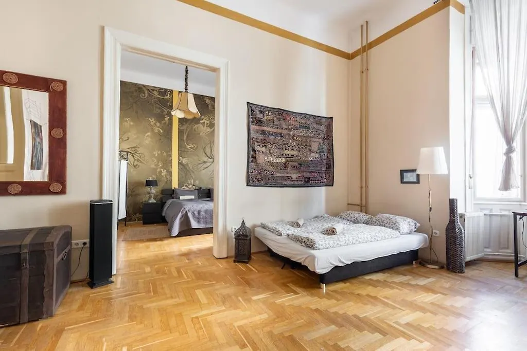 Bourgeois Boheme Apt. 88 M² City Center Budapest Ungarn